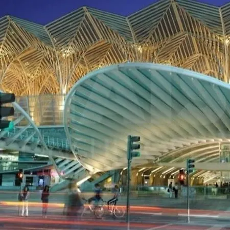 Perfect Near Airport B * Lisboa